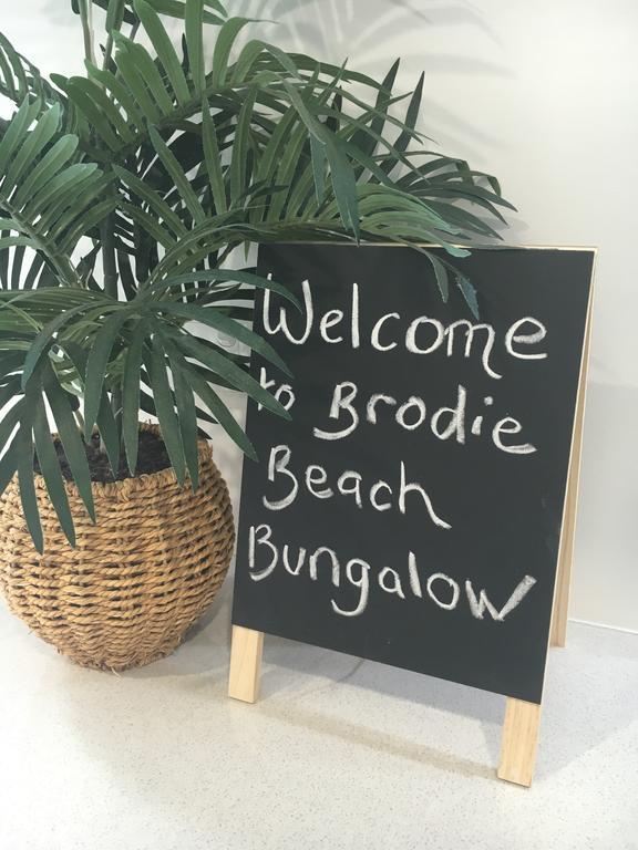 Brodie Beach Bungalow Hotel Coffs Harbour Exterior photo